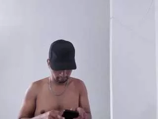 Offline boss-black on CamSoda