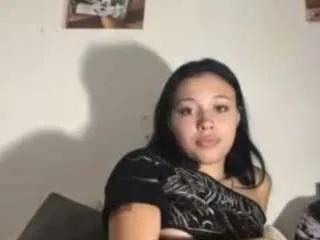 Offline bratluvaaa on CamSoda