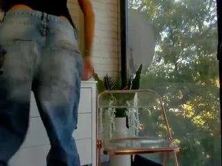 Offline britneycharm on CamSoda