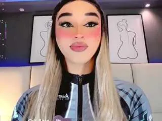 Freechat camilavasquezz on CamSoda