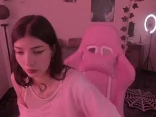 Offline camimila9 on CamSoda