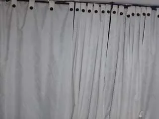 Offline candy-1 on CamSoda