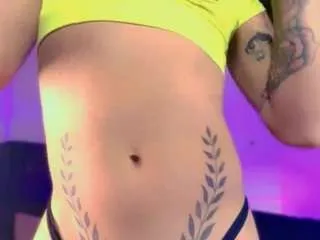 Offline candyloverts222 on CamSoda