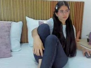 Offline carlina-15 on CamSoda