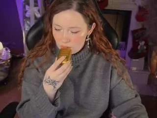 Away carolinawinter on CamSoda