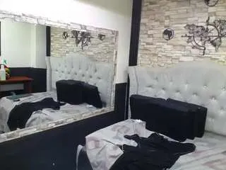 Freechat catalella-latina on CamSoda