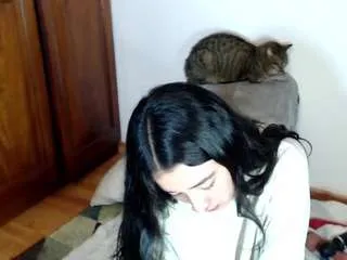 Freechat catsalo on CamSoda