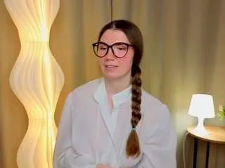 Freechat cherryfannin on CamSoda