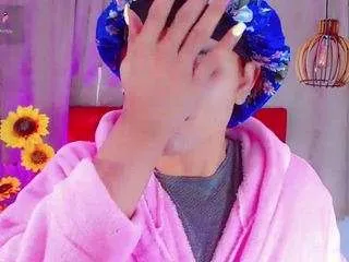 Freechat chloe-hot-xxx on CamSoda