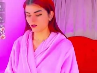 Freechat chloe-hot-xxx on CamSoda