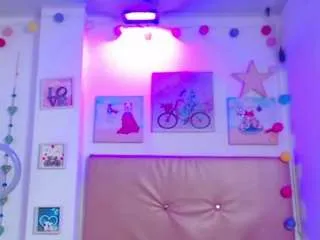 Freechat chloe-thunders on CamSoda