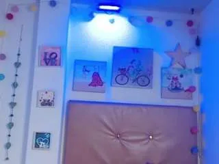 Freechat chloe-thunders on CamSoda