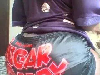 Freechat chocobabe002 on CamSoda