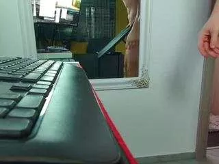 Offline christianlevinee on CamSoda