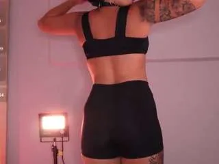 Offline cinnamonafrodit on CamSoda