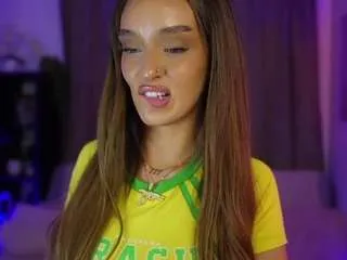 Freechat claramia on CamSoda