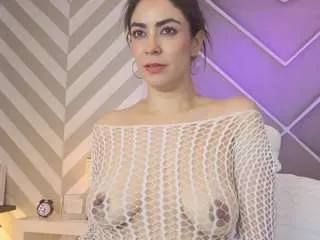 Offline cristal-heart on CamSoda