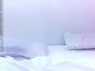 Freechat curvybuffgirllll on CamSoda