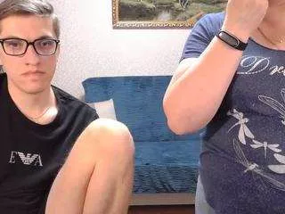 Offline curvyjoanna on CamSoda