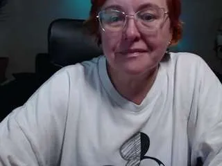 Offline curvyjoanna on CamSoda