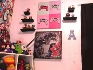 Freechat cutiebooty4u on CamSoda