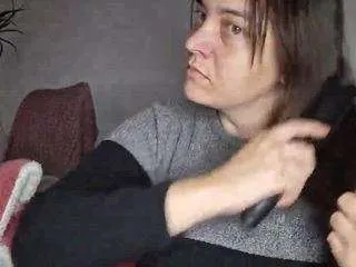 Offline cyndeewinter on CamSoda