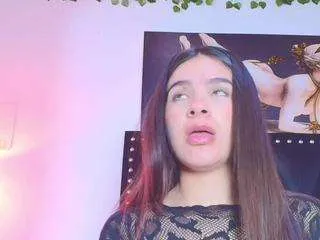 Freechat dafnequeen on CamSoda