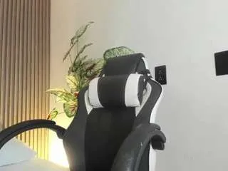 Offline dania-miller on CamSoda