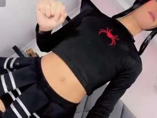 Offline daniela-ember on CamSoda