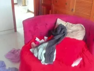 Offline devil-sara on CamSoda