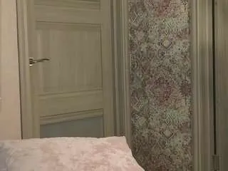 Freechat dianawild on CamSoda