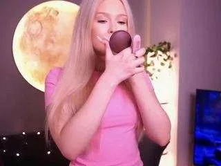 Offline dionnamoos on CamSoda