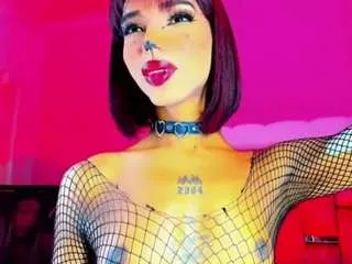 Freechat dirtygirlss-kloemia on CamSoda
