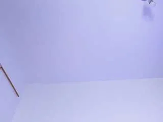 Freechat ebony-cutte on CamSoda