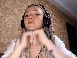 Offline edagloss on CamSoda