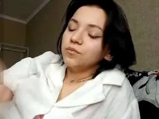 Offline edagloss on CamSoda