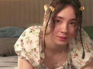 Freechat eleneeves on CamSoda