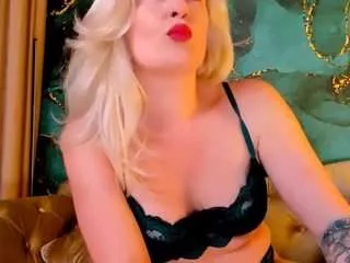 Freechat elismiracle on CamSoda