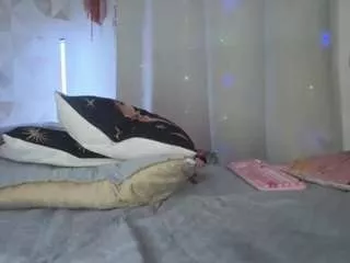 elissecinnamon on CamSoda