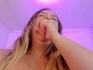 Offline elissh on CamSoda