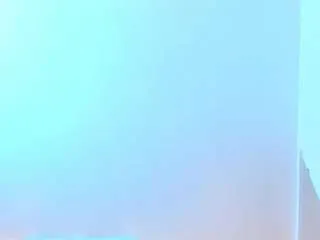 ella-harper on CamSoda 