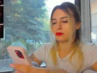 Offline ella-vee on CamSoda