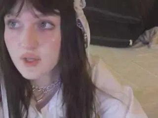 Offline elliejay1 on CamSoda