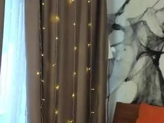 elvinabrowning — pull panties down a little lower and tease you [496 tokens remaining]