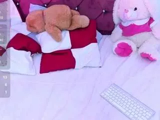 Freechat emily-braums on CamSoda