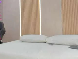 Offline emily-kovac on CamSoda