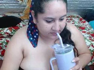 emily-nessa on CamSoda