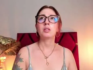 Offline emilywatsonn on CamSoda