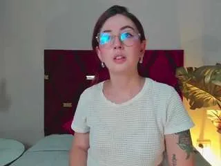 Offline emilywatsonn on CamSoda