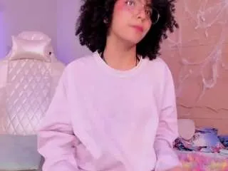 Offline emma-nakamura on CamSoda